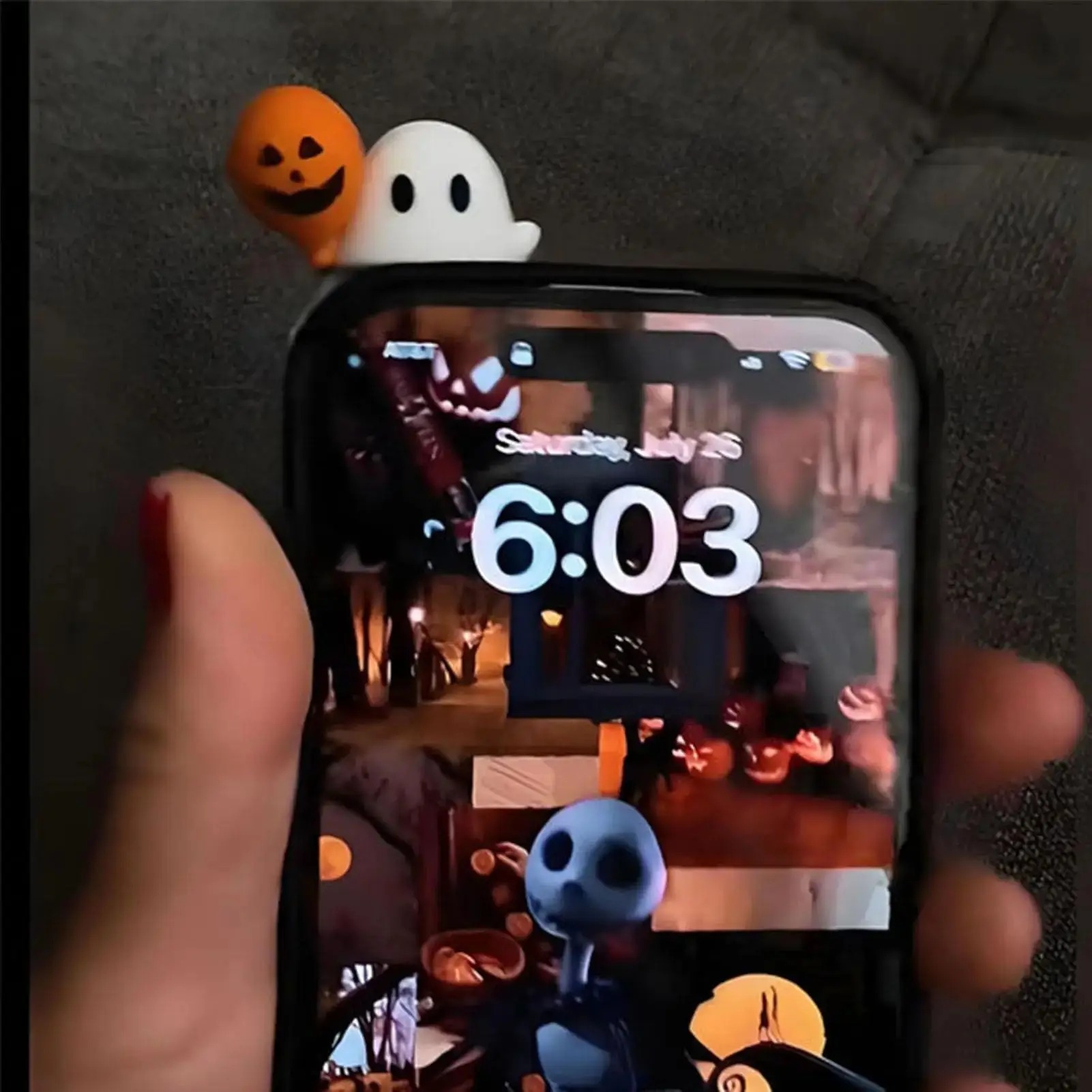 Ghostees Mystery Phone Buddy C - огляд і ціна Phone Accessories Doll