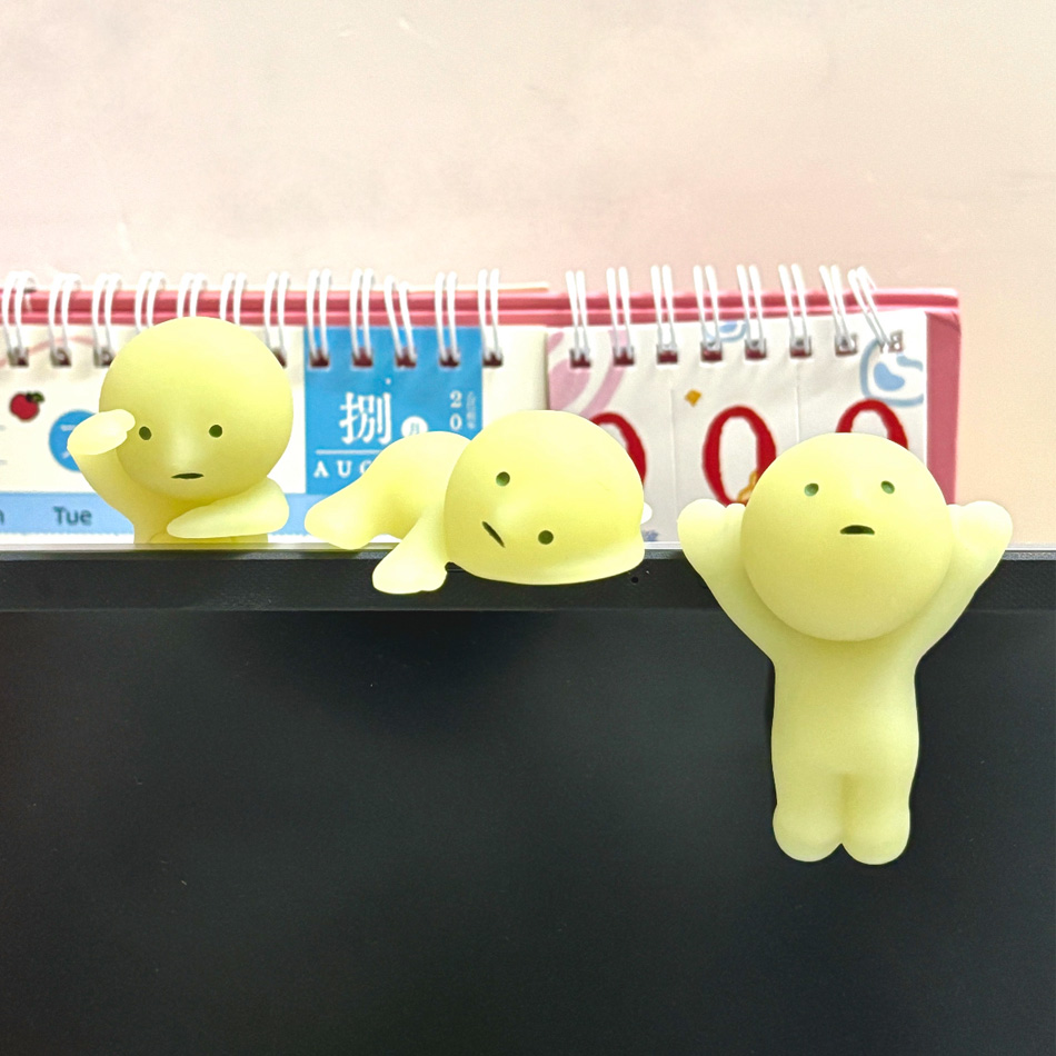 Glow Decorative Mini Figures B - огляд і ціна Phone Accessories Doll